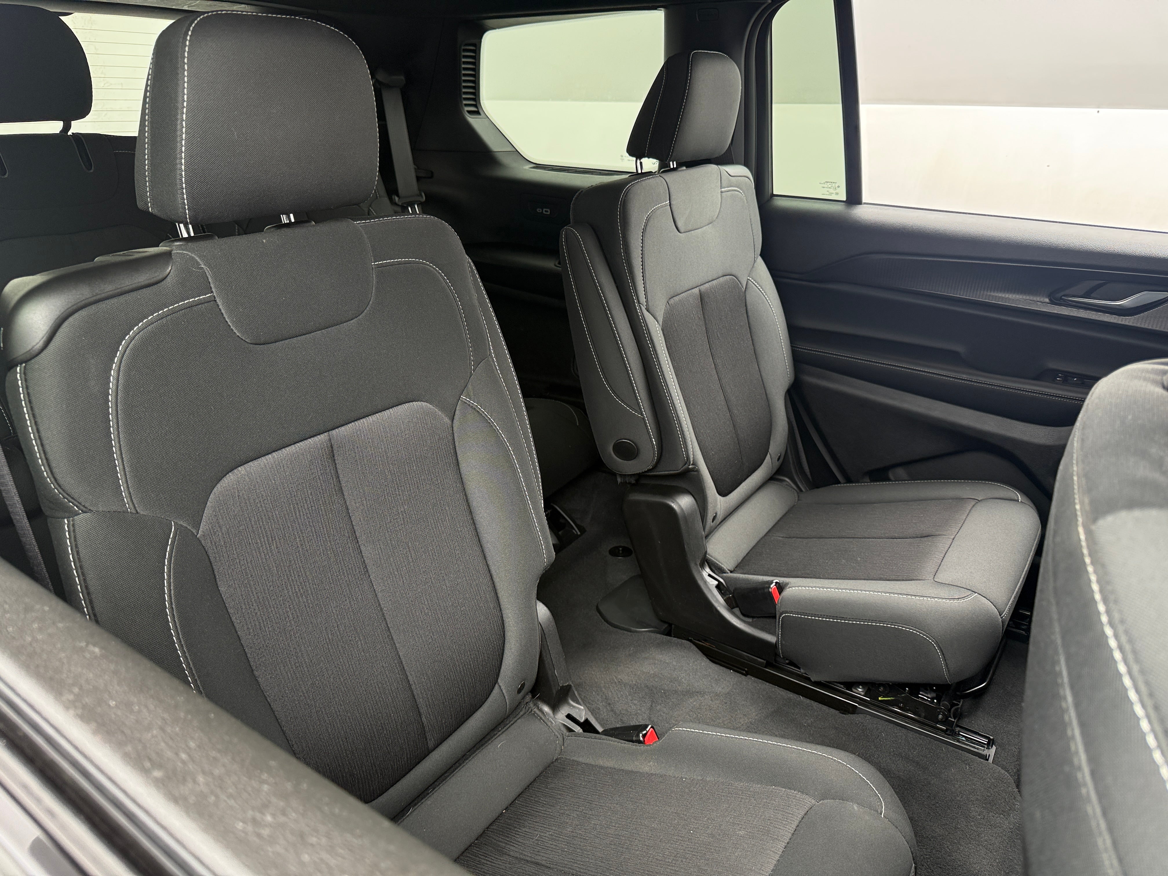 jeep grand cherokee l 2025 1C4RJKAG9S8640384 image